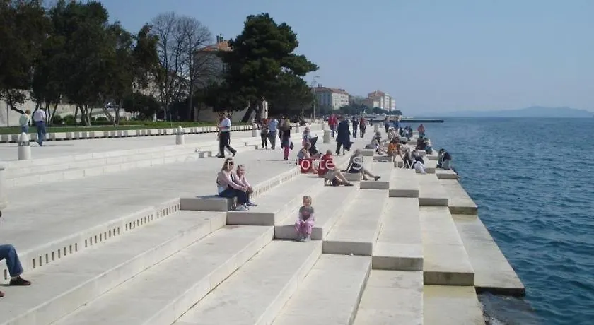 Apartment In Privlaka With Sea View, Balcony, Air Conditioning, W-Lan 667-3 Croatia
