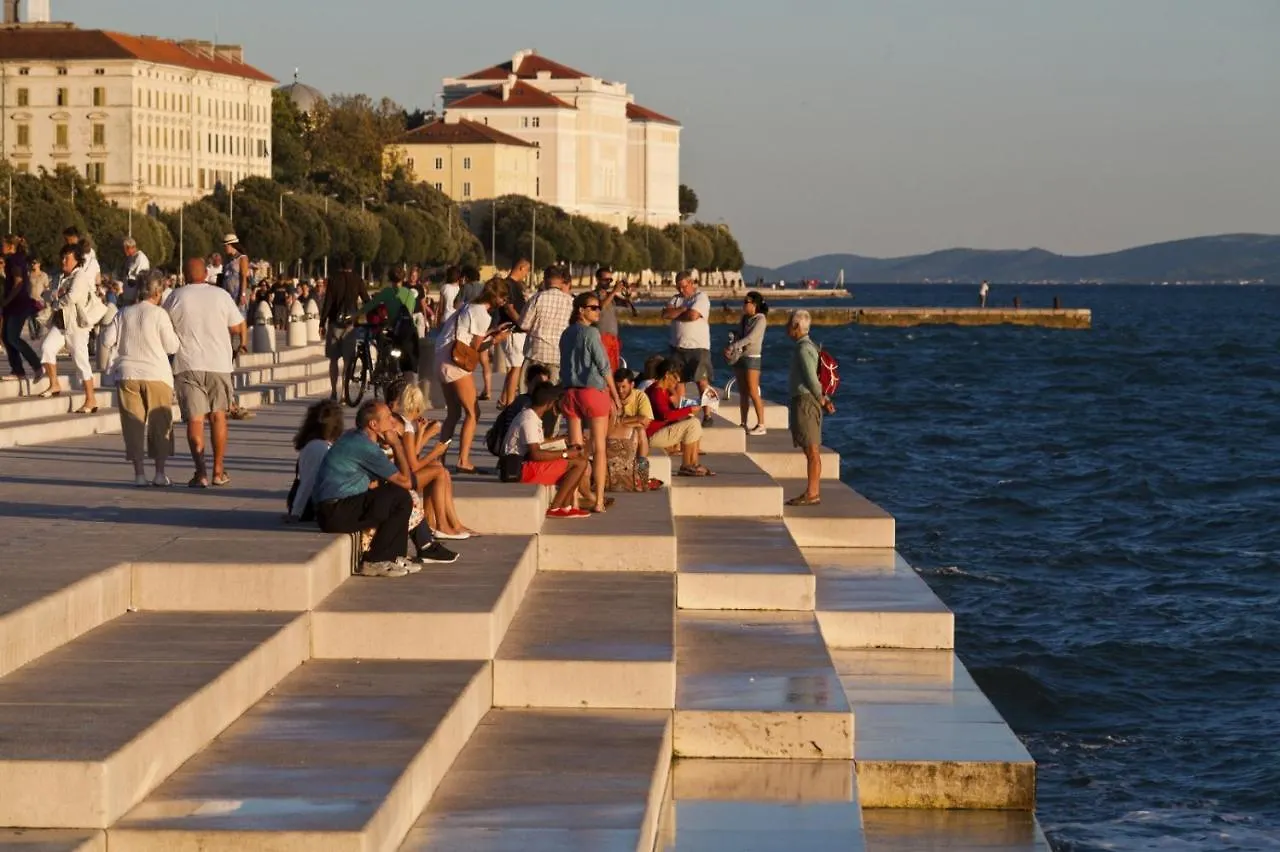 Apartment In Privlaka With Sea View, Balcony, Air Conditioning, W-Lan 667-3